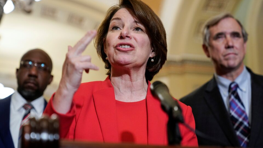 মিনেসোটার সিনেটর অ্যামি ক্লোবুশার। ছবি: রয়টার্স