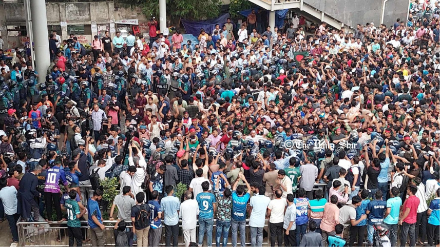 students_at_shahbag.jpg