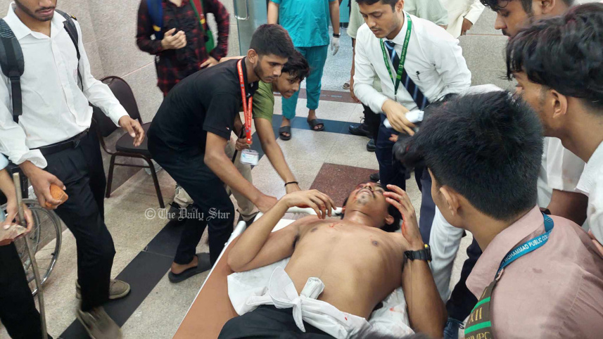 সায়েন্সল্যাবে শিক্ষার্থীদের সঙ্গে ছাত্রলীগের সংঘর্ষ