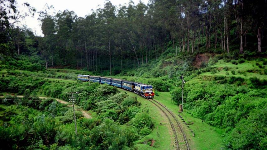 পাহাড় ভ্রমণ