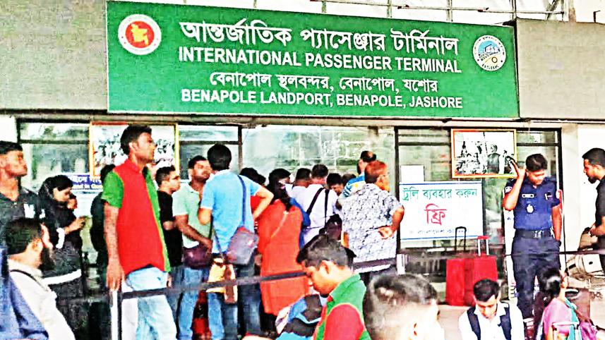 ভারত ভ্রমণ, পর্যটক, শেখ হাসিনার পদত্যাগ,