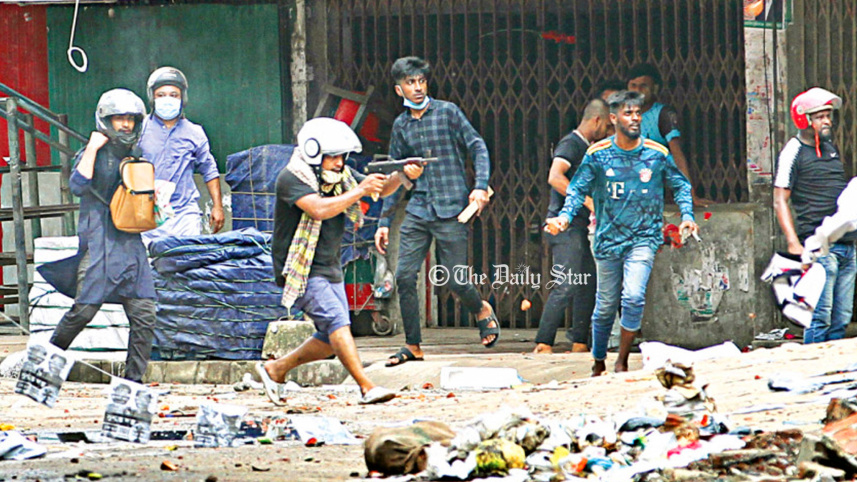 আন্দোলন দমাতে লাইসেন্সকৃত ও অবৈধ অস্ত্রের ব্যবহার হয়েছে: ডিএমপি কমিশনার