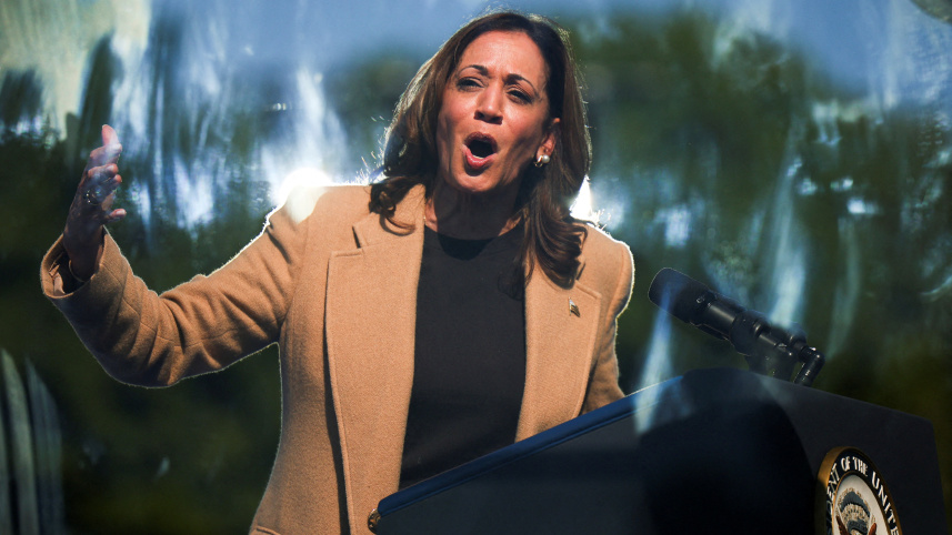 নিউ হ্যাম্পশায়ারে কমলা হ্যারিস। ছবি: রয়টার্স