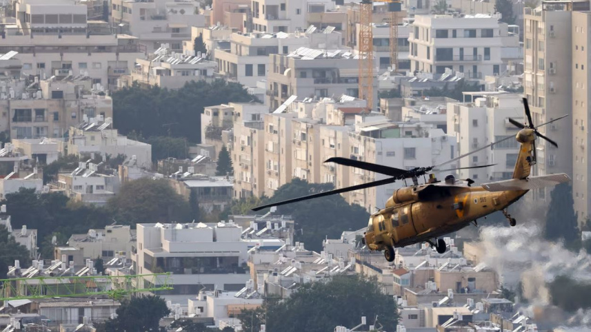 গাজার যুদ্ধে ইসরায়েল প্রচুর হেলিকপ্টার ব্যবহার করেছে। ফাইল ছবি: রয়টার্স