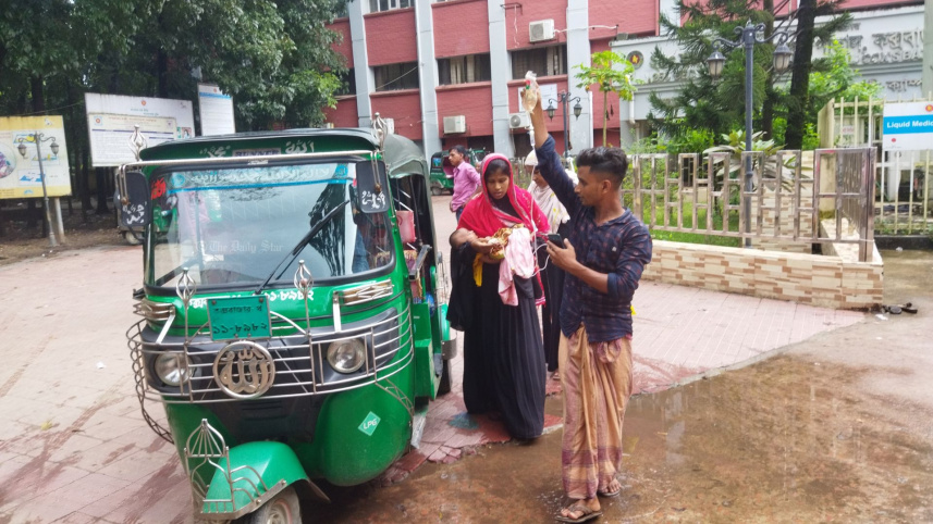 হাসপাতাল ছাড়ছেন রোগীরা