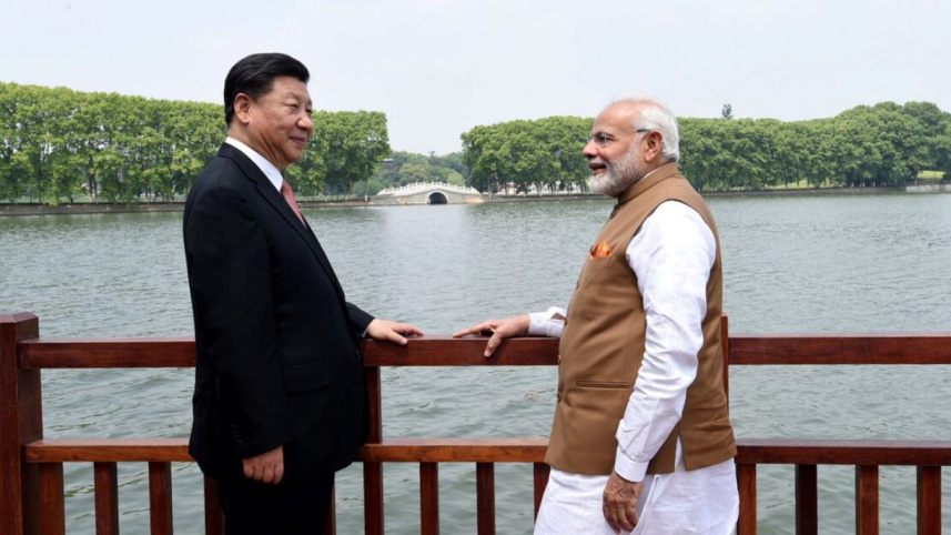 ২০১৮ সালে চীন সফরে যেয়ে উহানে নৌকা ভ্রমণ করেন মোদি। ফাইল ছবি: রয়টার্স