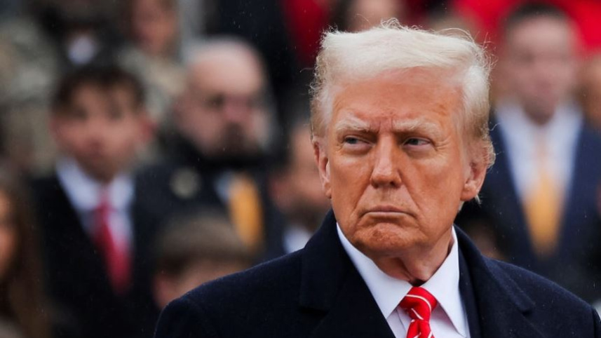 দ্বিতীয় মেয়াদ শুরুর আগের দিন ডোনাল্ড ট্রাম্প। ছবি: রয়টার্স