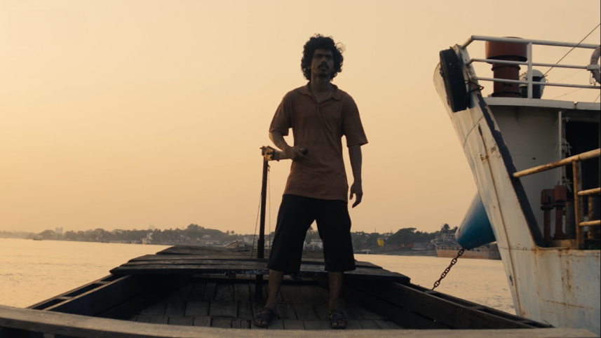 চরকি অরিজিনাল সিরিজ ’ফেউ’ এর একটি দৃশ্য। ছবি: সংগৃহীত