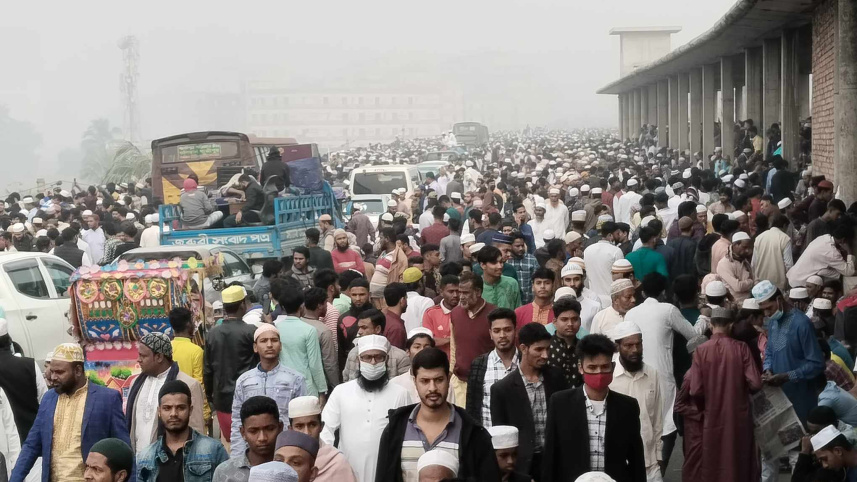 ইজতেমায় আগত মুসুল্লিদের ঢল। ছবি: আমরান হোসেন/স্টার