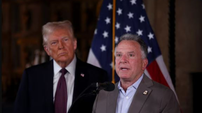 ট্রাম্পের সঙ্গে উইটকফ। ছবি: এএফপি