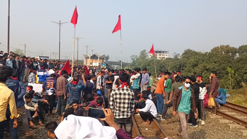 gazipur_blockade_24022025.jpg