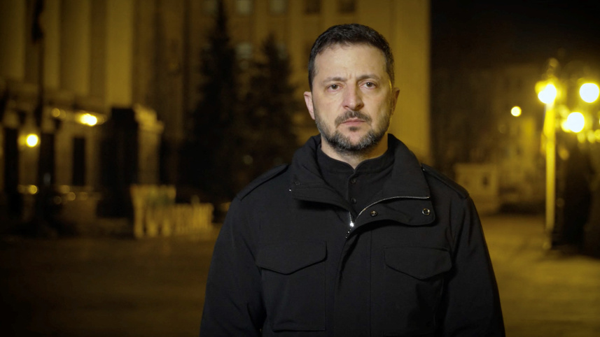 জাতির উদ্দেশে ভাষণ দিচ্ছেন জেলেনস্কি। ছবি: এএফপি