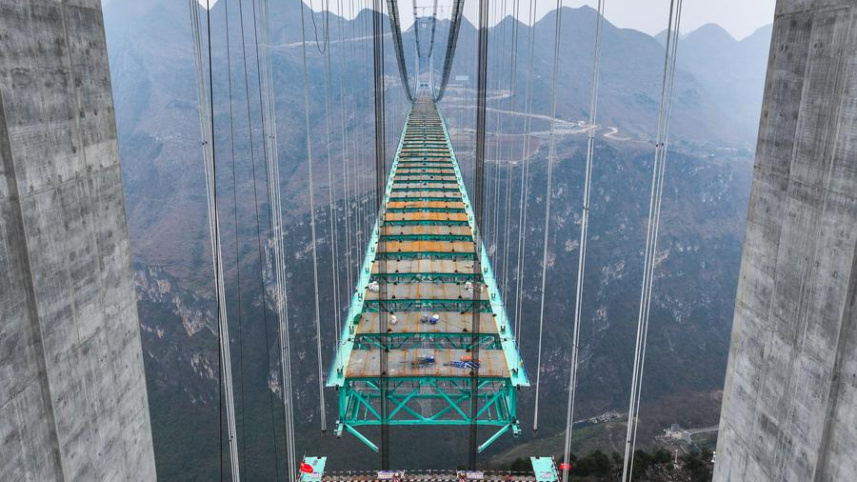 জুনে উদ্বোধন হবে বিশ্বের সবচেয়ে উঁচু সেতুর। ছবি: চায়না ডেইলি/এএনএন নেটওয়ার্ক