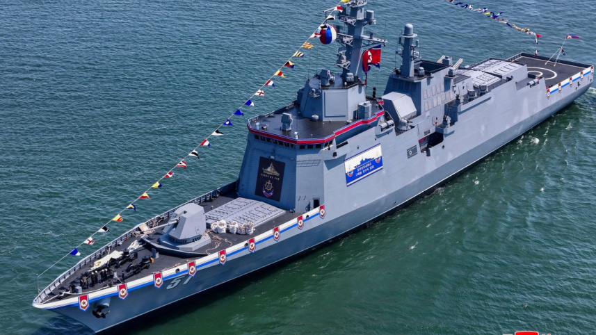 উত্তর কোরিয়ার নৌবাহিনীর নতুন রণতরী চোই হাইঅন। ছবি: এএফপি