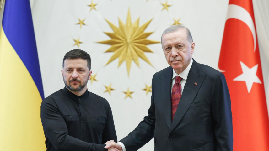 তুরস্কে এরদোয়ানের সঙ্গে দেখা করেন জেলেনস্কি। ছবি: এএফপি