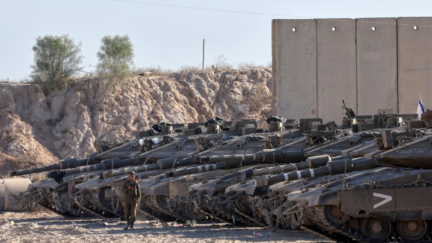 গাজা সীমান্তে ইসরায়েলের ট্যাংক। ছবি: এএফপি