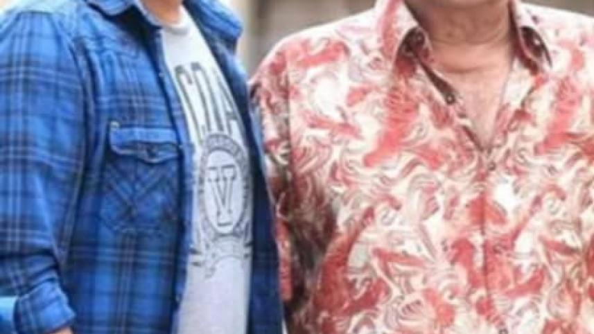 রাজ্জাক ও রাজ্জাক-পুত্র। ছবি: সংগৃহীত