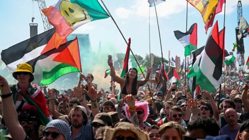 glastonburry_reuters_1.jpg