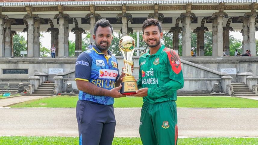 Charith Asalanka and Mehidy Hasan Miraz