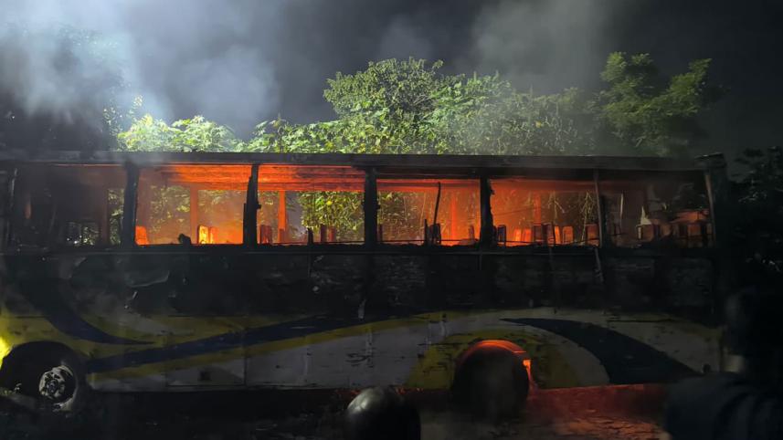 savar-bus-fire.jpg