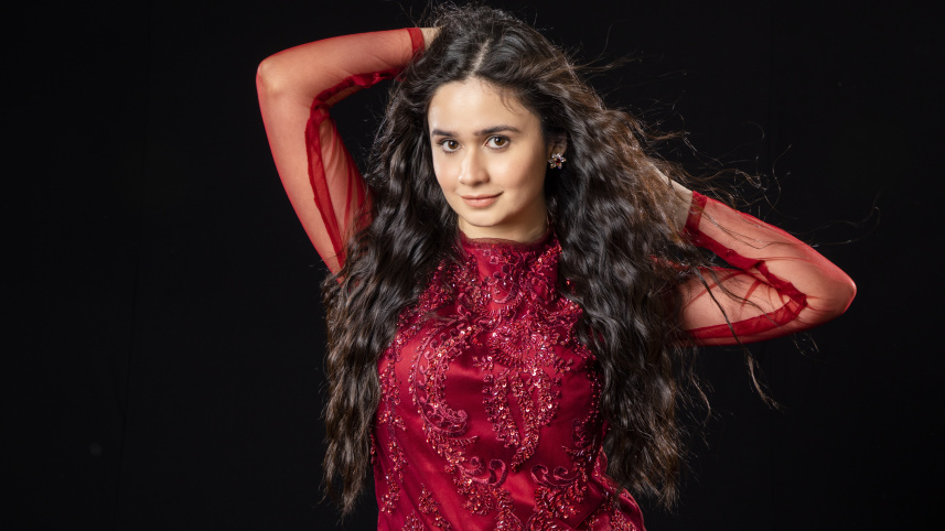 ‘ওটা ছিল শুধুই অভিনয়’ চুমুর দৃশ্য নিয়ে ঐশী