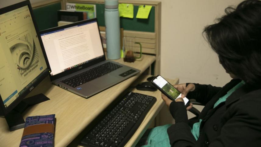 প্রযুক্তির ওপর অতিনির্ভরশীলতা থেকে বিরতি নেবেন যেভাবে