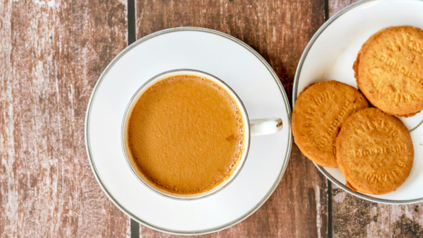 এক কাপ চা—শুধু পানীয়, নাকি সুস্থতার সহজ পথ?