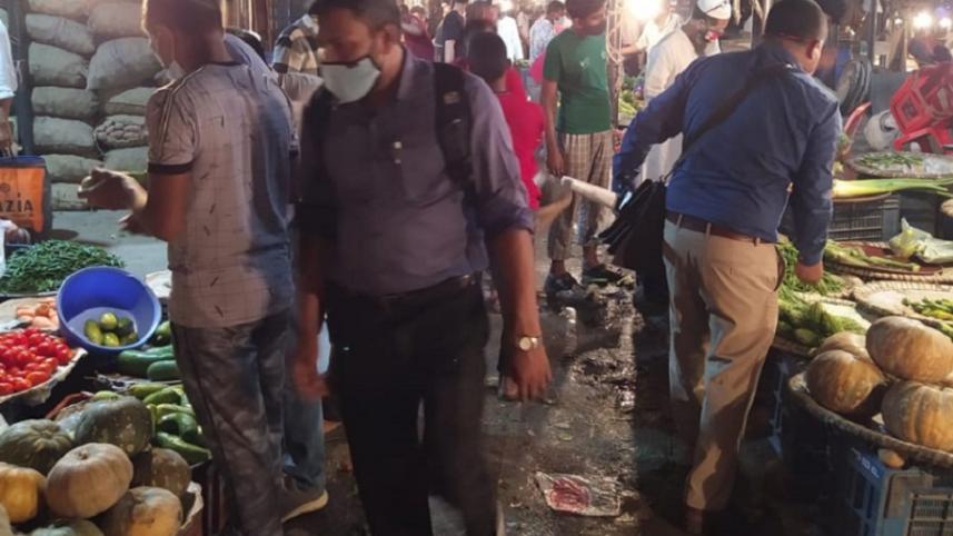 karwan bazar 2.jpg