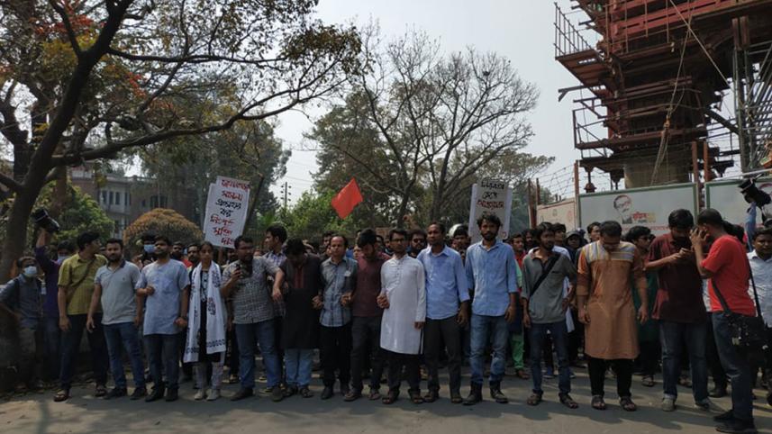 Left-Leaning-Students-Protest_-Police-_DS2.jpg