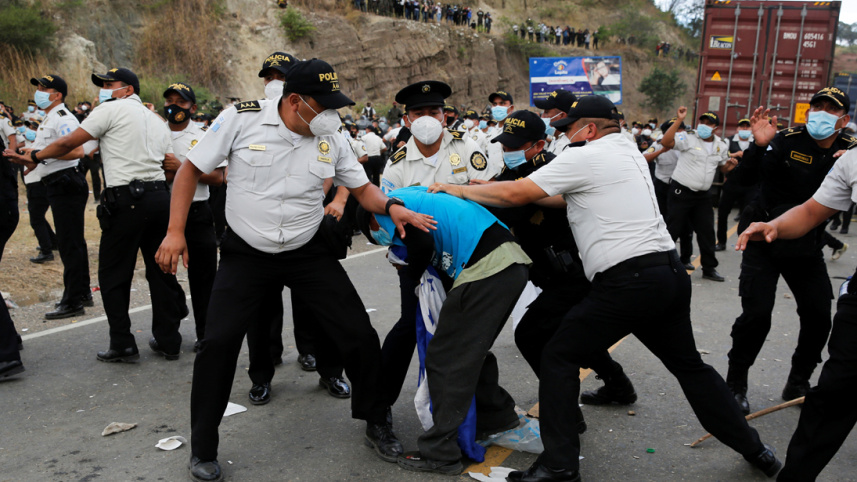 Migrant Caravan 2.JPG