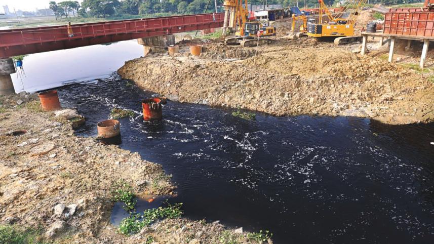 polluting water-1.jpg