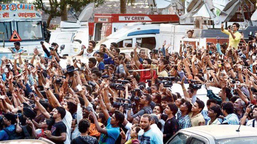 Salmans Khan fans celebrate his bail