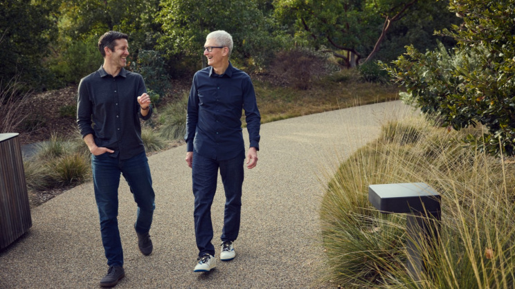 pple-John-Ternus-Tim-Cook_Full-Bleed-Image