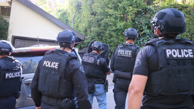 লস অ্যাঞ্জেলসের পুলিশ ডেভিডকে গ্রেপ্তার করে। ছবি: রয়টার্স