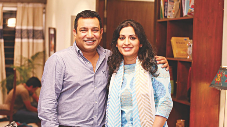 স্ত্রী বিপাশার সঙ্গে তৌকীর। ফাইল ছবি: সংগৃহীত