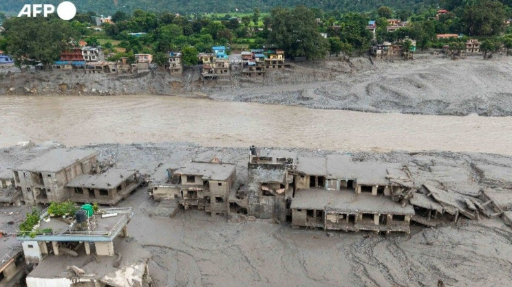 নেপালে বন্যায় ভেসে যাওয়া জনপদ। ছবি: কাঠমুণ্ডু পোস্ট