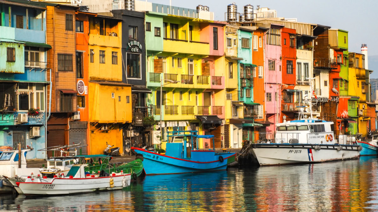 zhengbin-fishing-harbor-color-houses