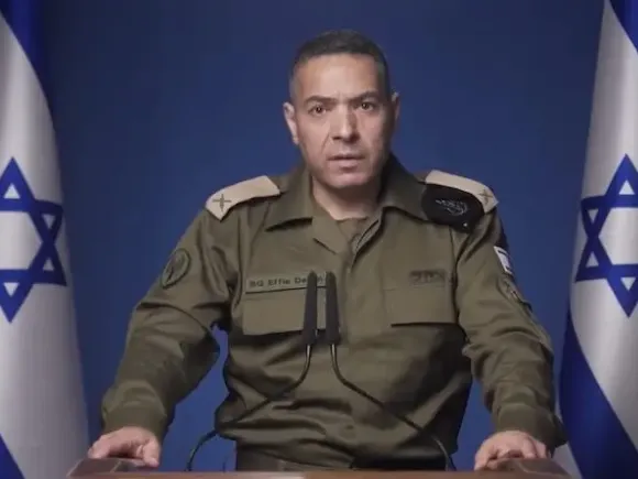 ইসরায়েলি সেনাবাহিনীর মুখপাত্র এফি ডেফরিন। ফাইল ছবি: ভিডিও থেকে স্ক্রিণশট
