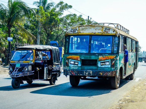 খুলনা: ১৮ লাখ মানুষের শহরে নেই কোনো গণপরিবহন