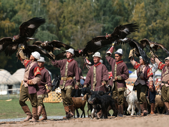 KYRGYZSTAN-NOMAD-GAMES