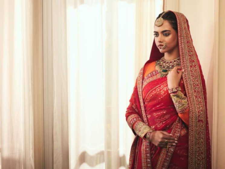 যে কারণে লাল রঙ বেছে নেয় বাংলাদেশি কনেরা