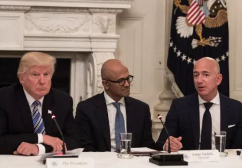 ডোনাল্ড ট্রাম্প ও সত্য নাদেলার সঙ্গে জেফ বেজোস