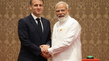 মুম্বাই সফরে ফ্রান্সের প্রেসিডেন্ট ইমানুয়েল মাখোঁ। ছবি: এএফপি