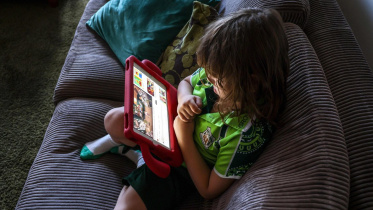 social media kids.jpg