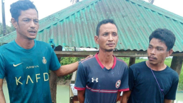 মিয়ানমার সেনাবাহিনীর এক সদস্যসহ দুই পুলিশ গ্রেপ্তার।  ছবি: সংগৃহীত