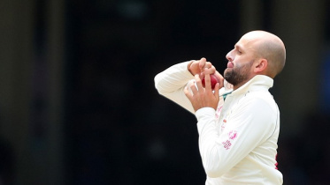 Nathan Lyon 