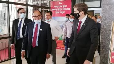 rail minister.jpg