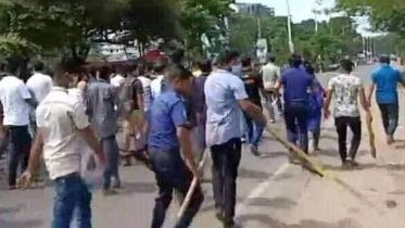 Attack ob long march at Feni