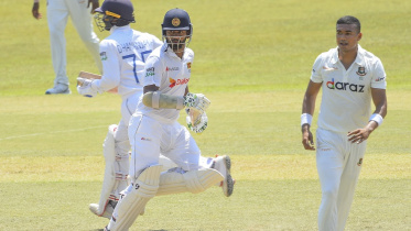 Dimuth Karunaratne, Dhananjaya de Silva, Taskin Ahmed