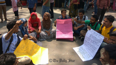 du-protest-wb.jpg
